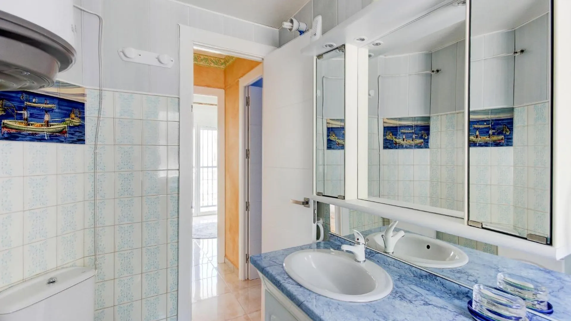 Tasteful Apartment In Roses